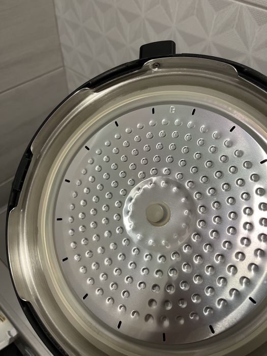 Продам новую скороварку мультиварку prime ppc110