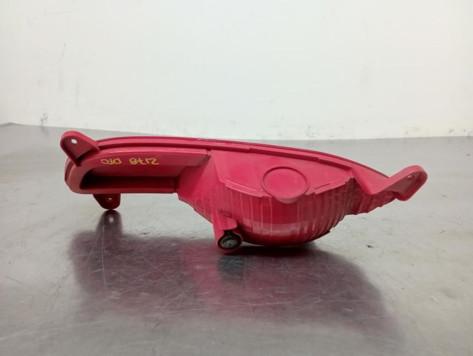 Farolim nevoeiro trás direito KIA Rio III Van (UB)