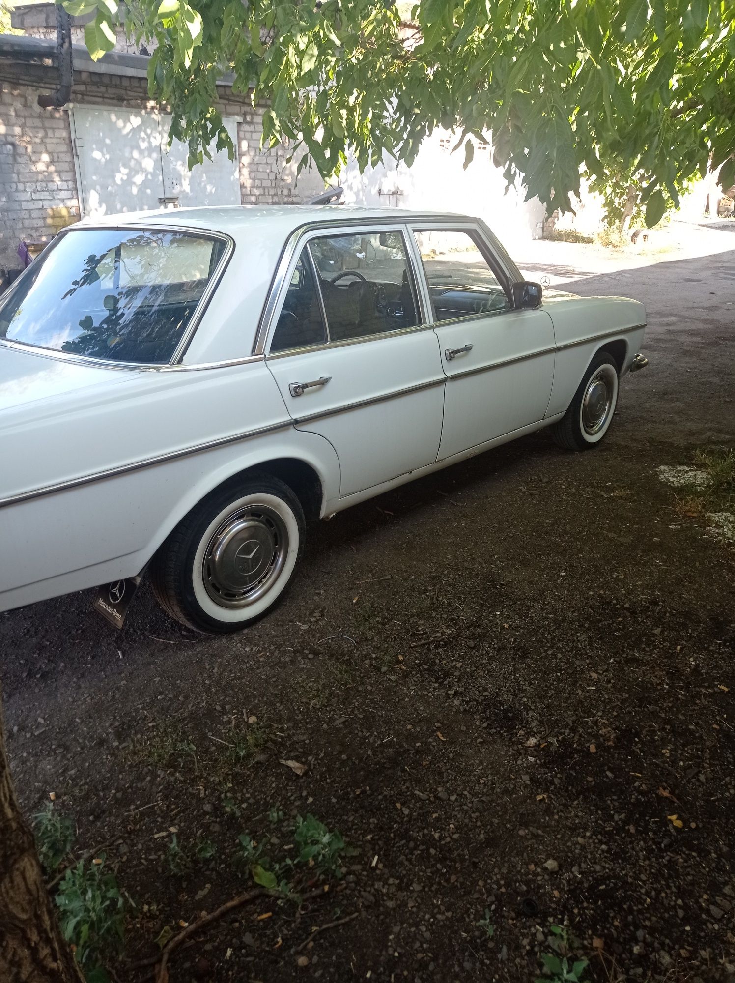 Продам Мерседес W115