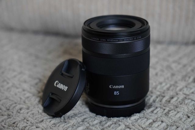 RF 85mm f2 Macro IS STM