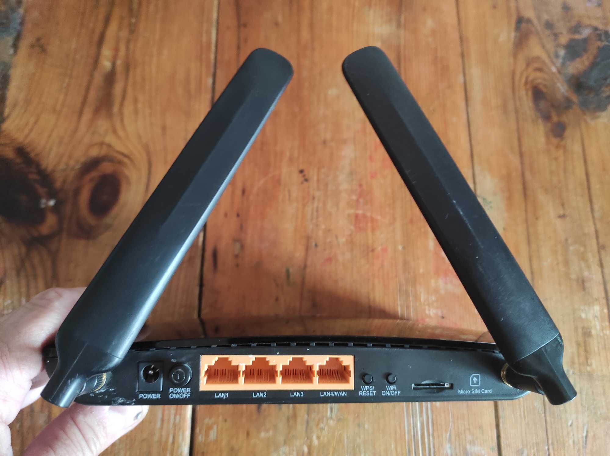 TP Link MR-6400 router z portem na karty sim