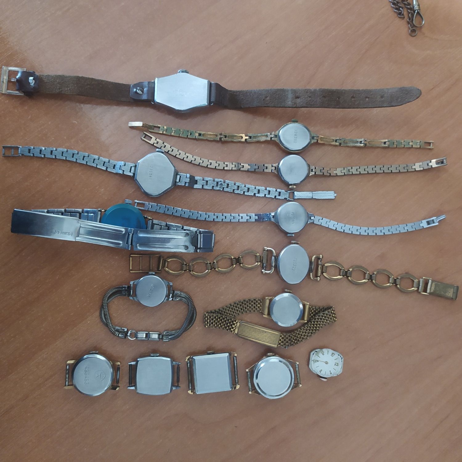 Годинники механіка, кварцові,