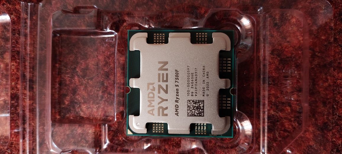 Процесор Ryzen 5 7500F новий.