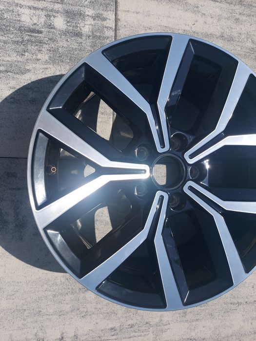 Felga VW Passat Arteon 3G0 7Jx17H2 Et40 5x112