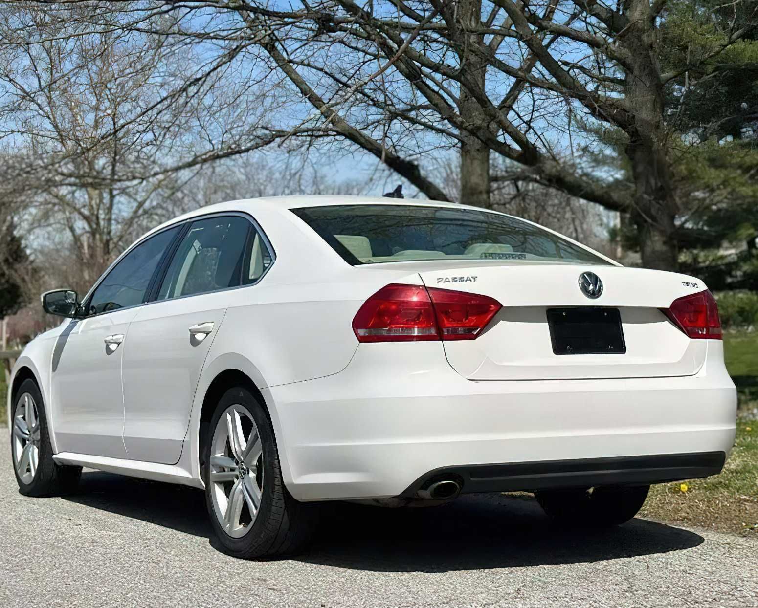 2014 Volkswagen Passat 1.8T SE