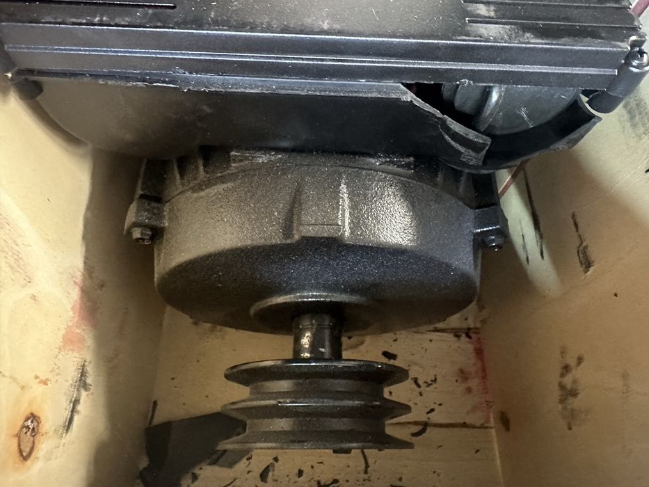 Silnik do kompresora 100, 150i 200l — 230V