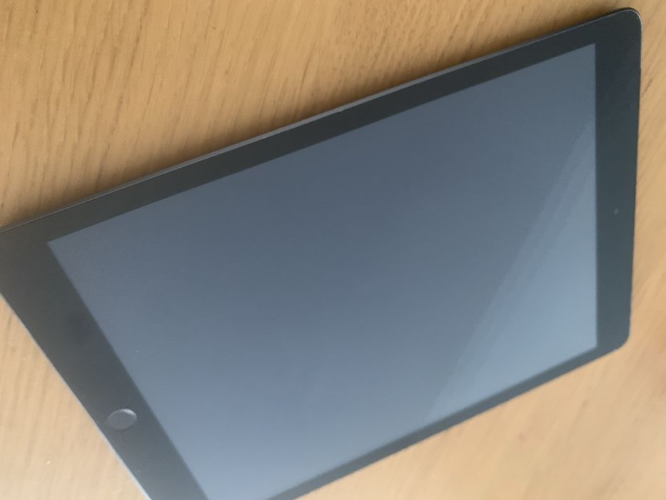 iPad 7ª Geração 128GB – Wi-Fi + 4G