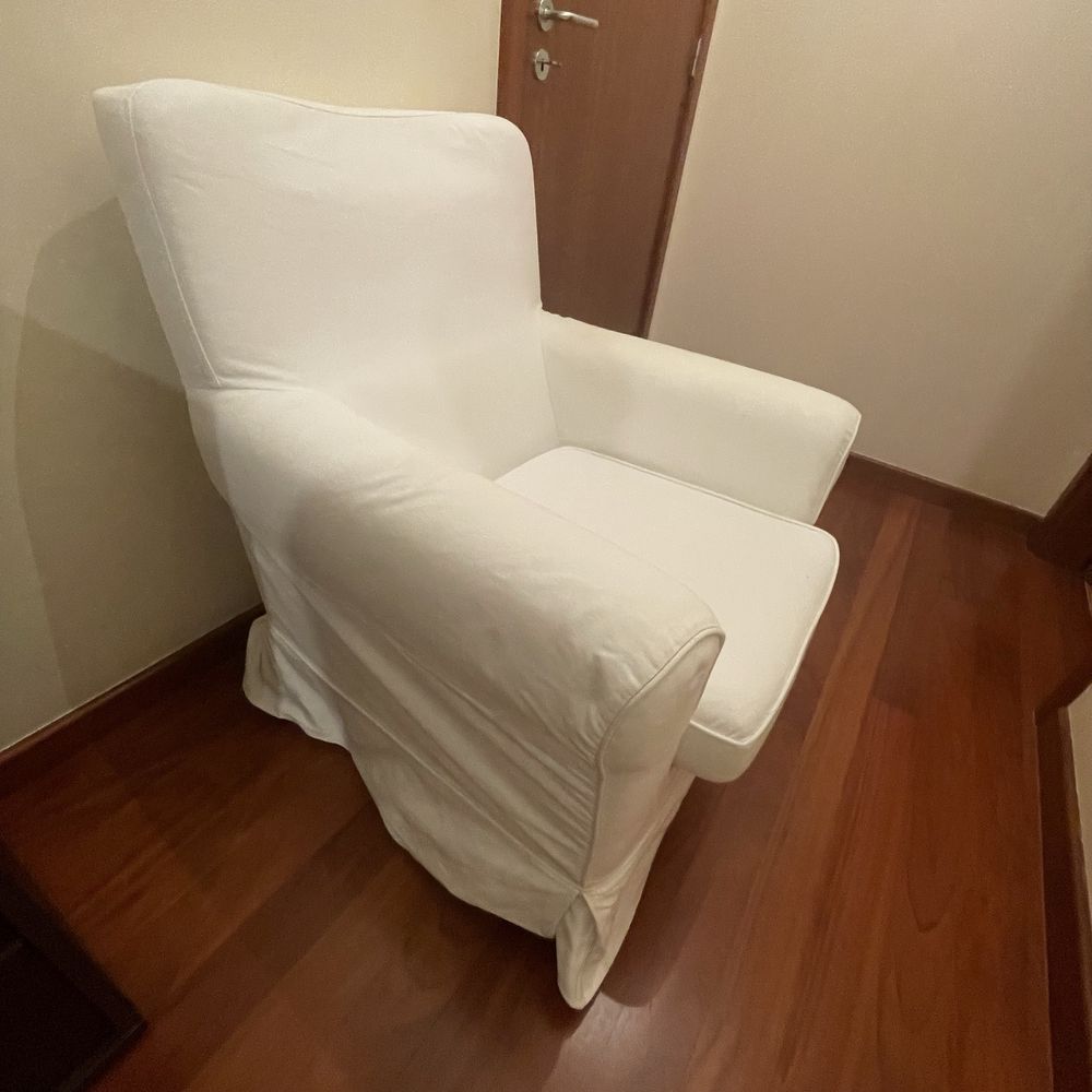 Poltrona Ikea branca