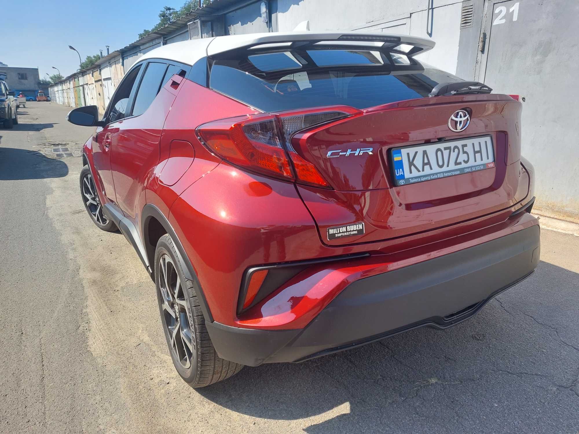 Продам Toyota C-HR