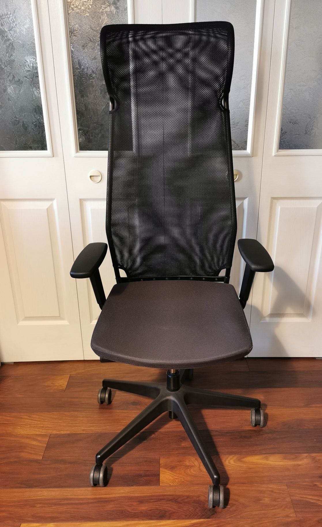 Fotel biurowy ergonomiczny regulowany