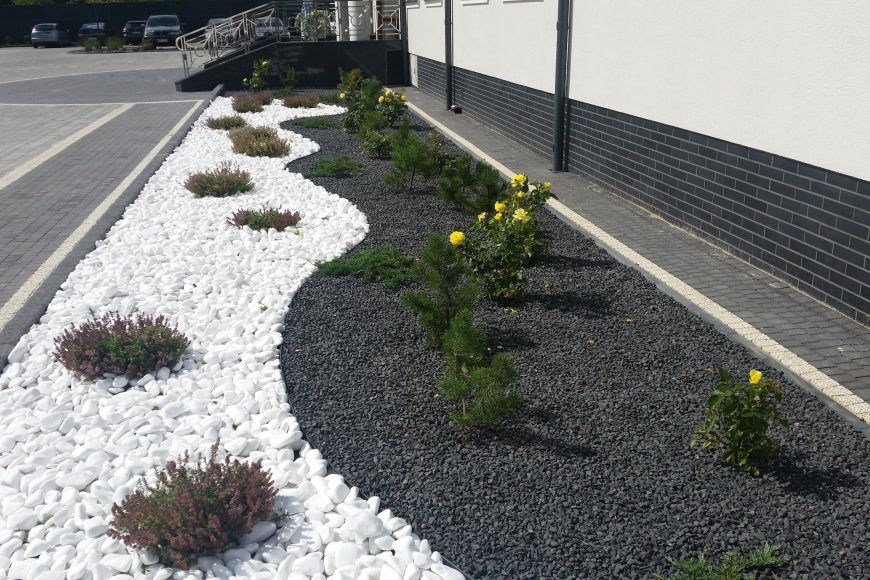 Kamień ozdobny,ogrodowy,kruszywo, ziemia pod warzywo,Zrębka kolorowa