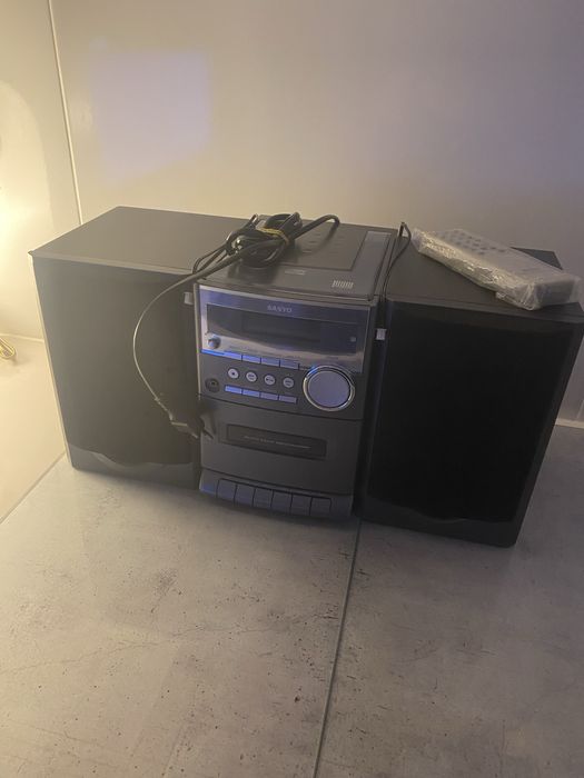 Aparelhagem hifi Sanyo leitor cd radio cassette