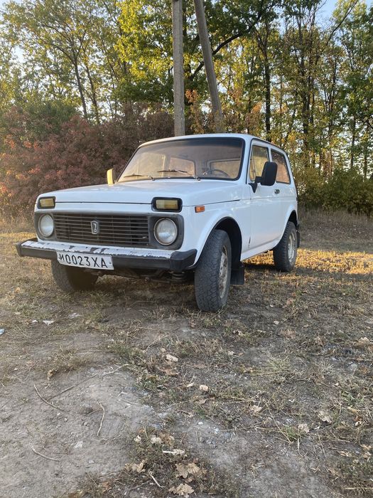 Продам ниву 2121