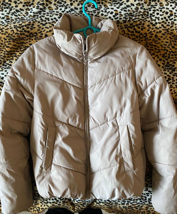 Осіння жіноча куртка S