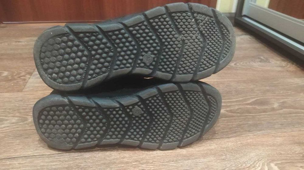 Ботинки зимние мужские набивной мех Adidas р 42(27см)