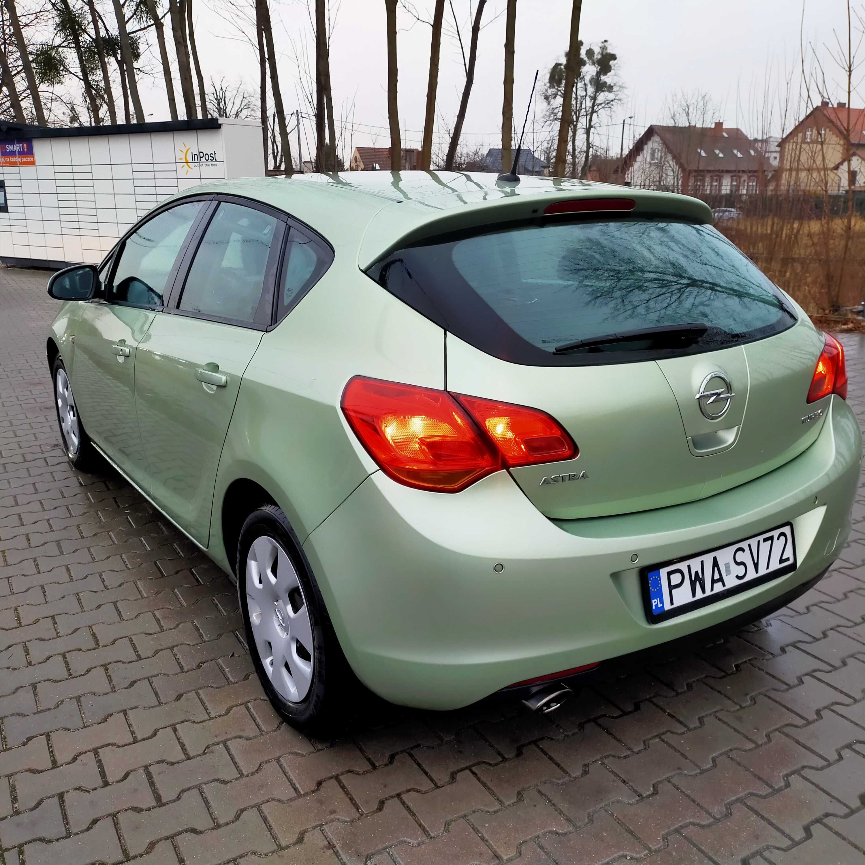 Sprzedam Opel Astra J 1.4 Turbo