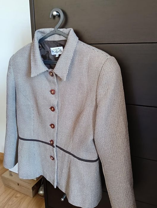 Blazer elegante em castanho