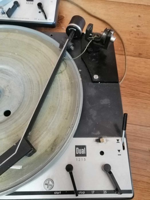 Gramofon y DUAL 1215, 1220, 1222 na części