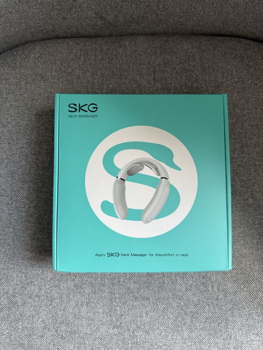 Масажер для шиї SKG 4356E White Neck massager