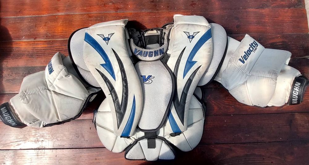 Продам вратарскую форму