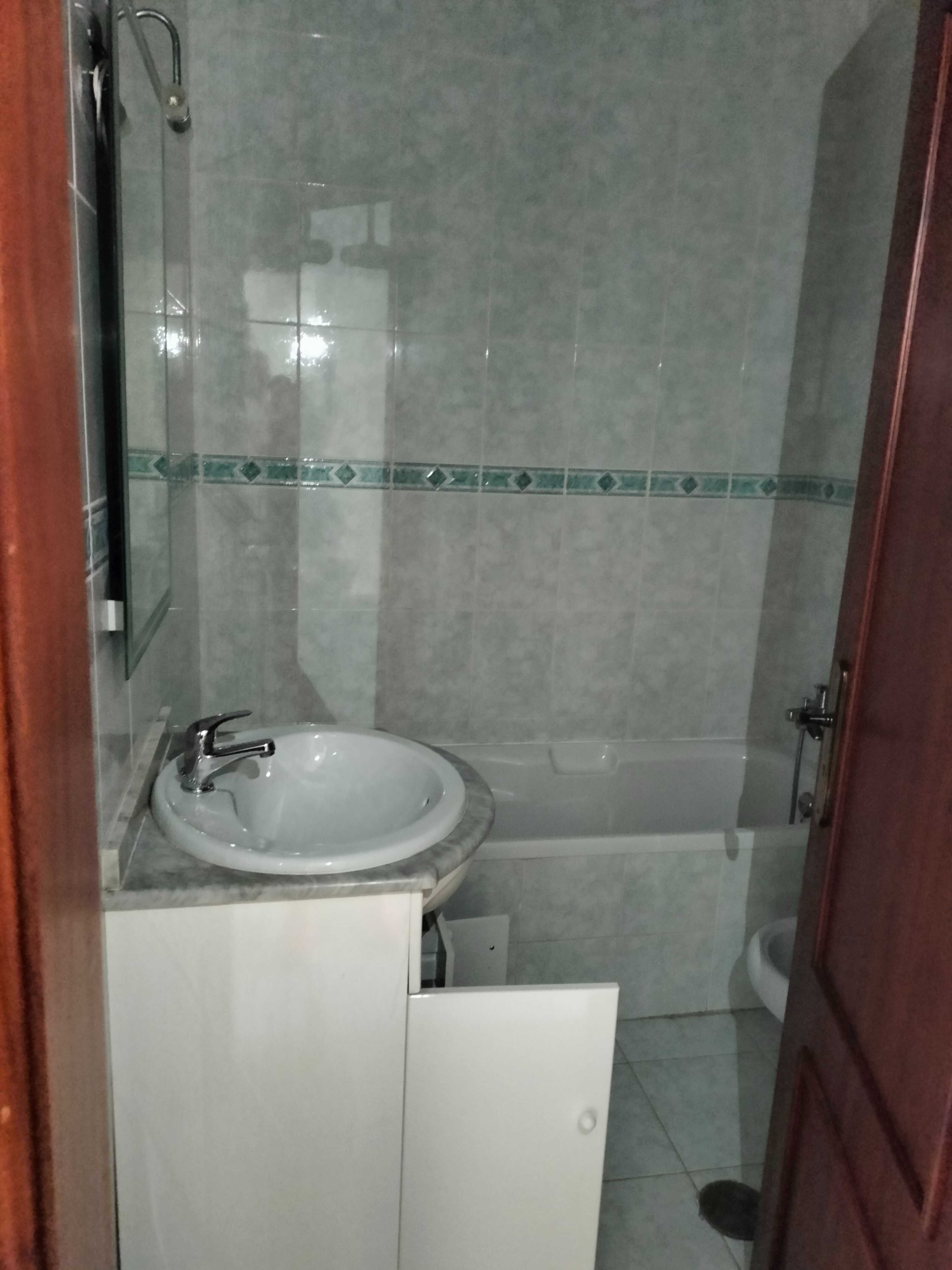 Arrenda-se Apartamento T2 em Lourosa