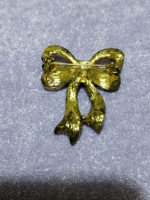 Брошь бантик ретро.