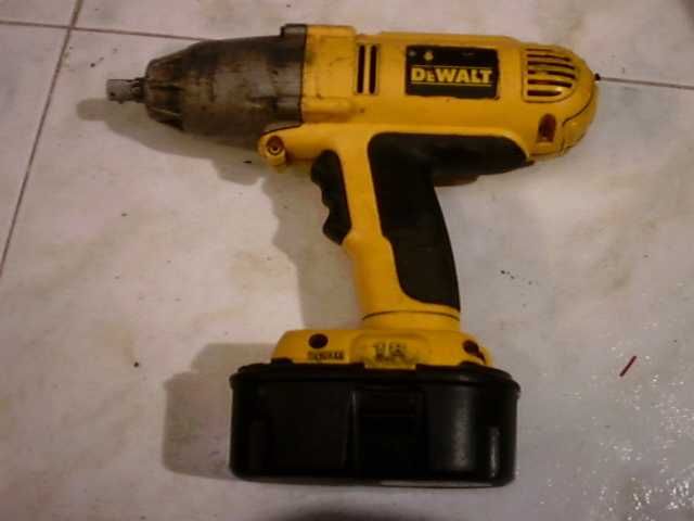 chave de impacto a bateria dewalt dw059