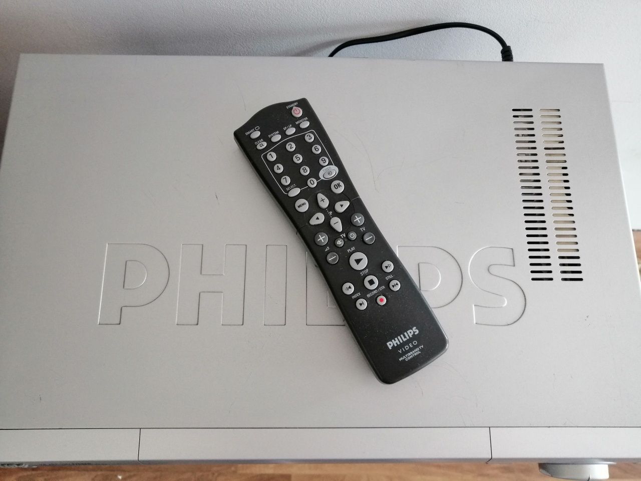 Magnetowid philips stereo
