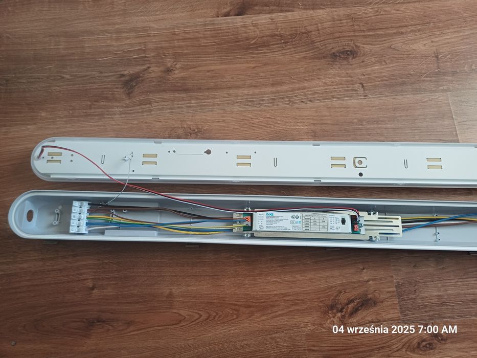 Lampa LED przemysłowa 150 cm 30- 60 W IP66 – nowa, garaz hala warsztat