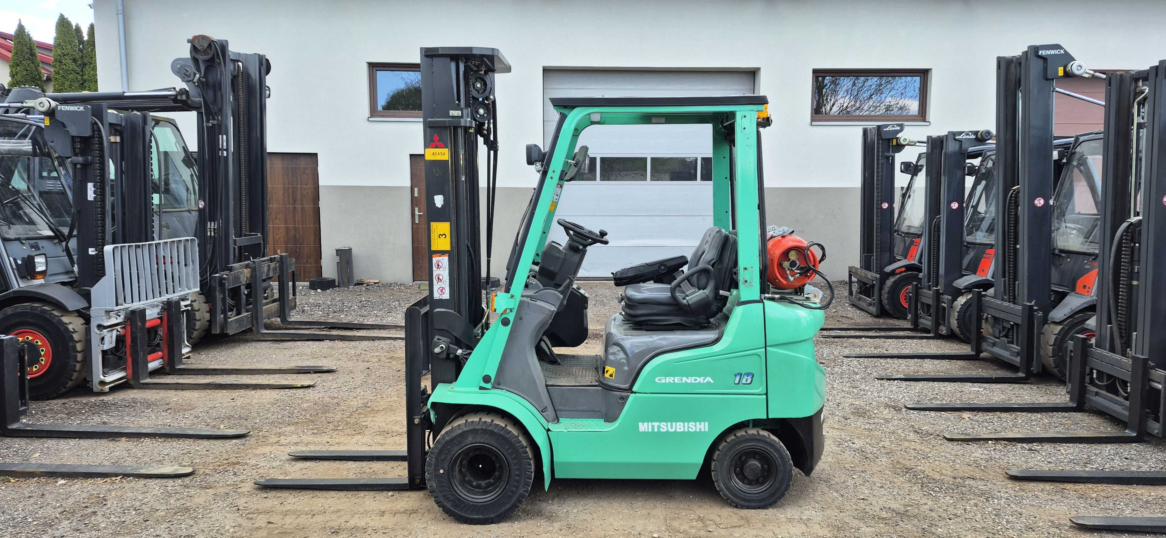 Mitsubishi FG18 - Rok 2017r - Triplex 5.50 m. Koła Bliźniaki. Stan BDB
