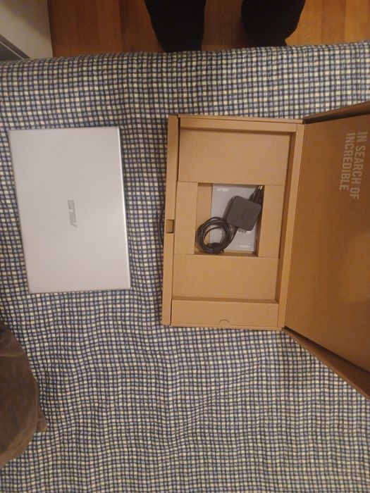 Asus VivoBook • i5 8ª gen • 8GB • SSD 1TB • MX110 • Bom estado