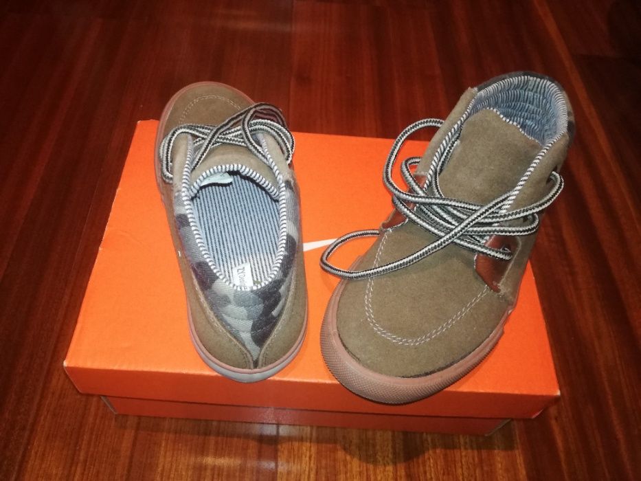 Botas criança Zippy tamanho 27 como novas