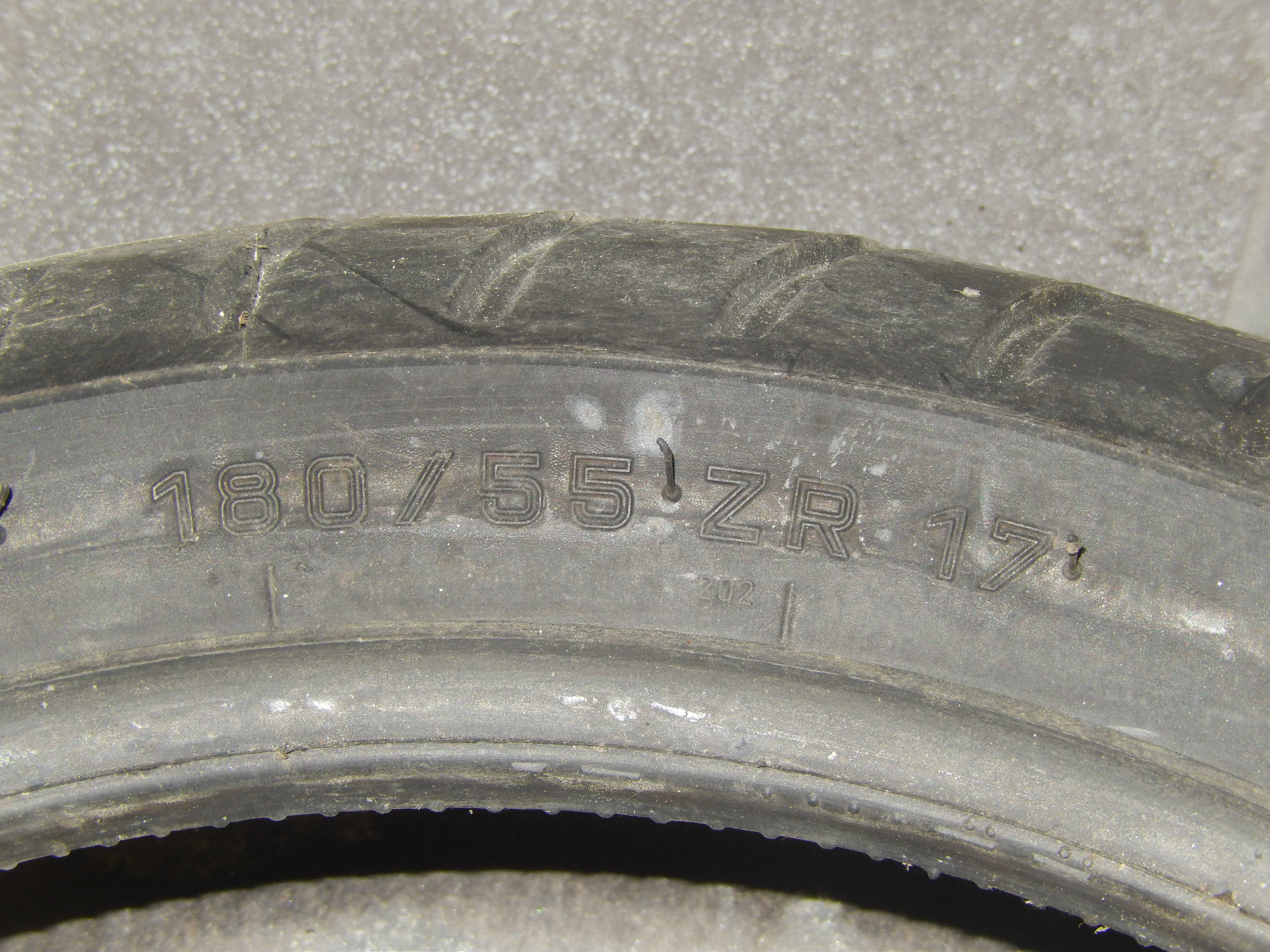 Vendo par de pneus Metzeler MEZ4 180/55 R17