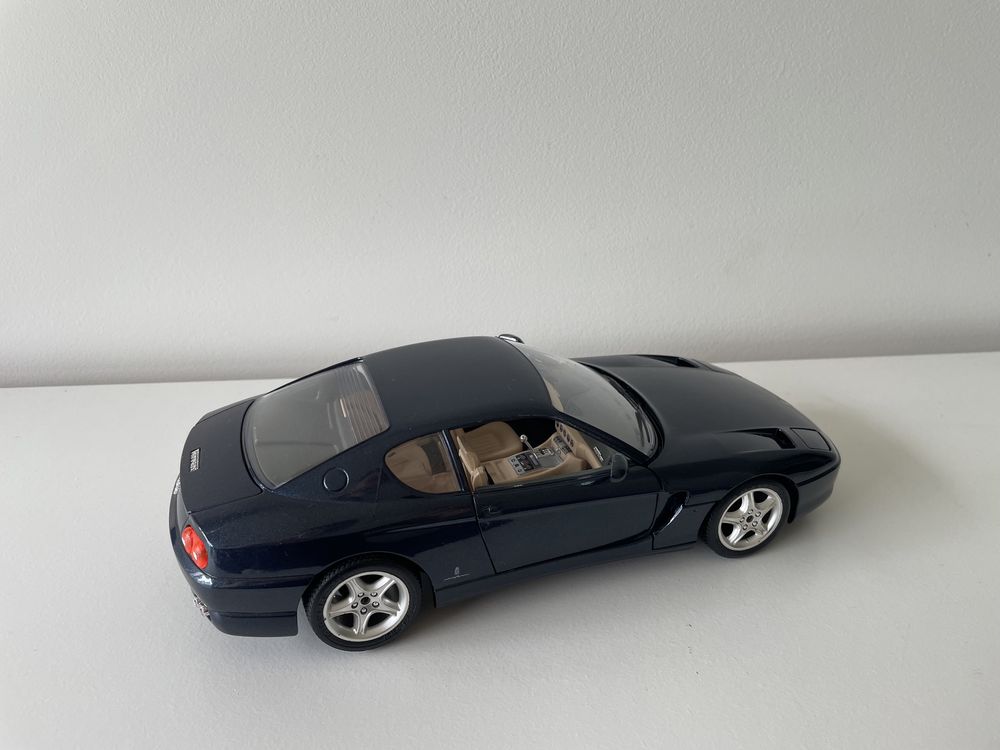 88. Model Ferrari 456GT 1:18 Bburago Burago