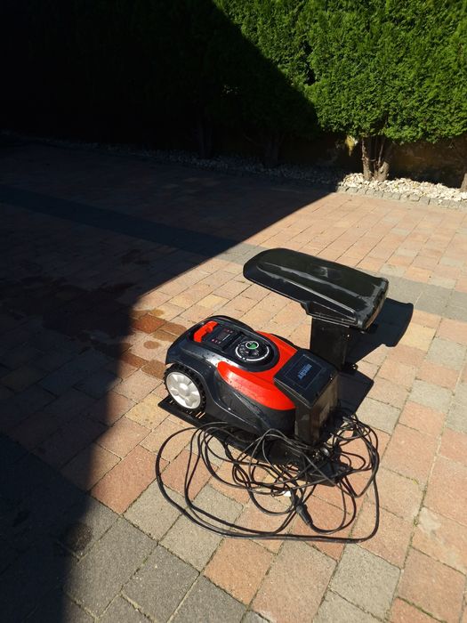 Robot koszacy kosiarka