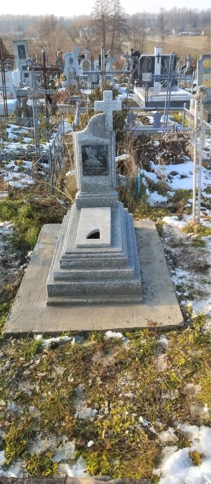 Памятники з крошки та граніту