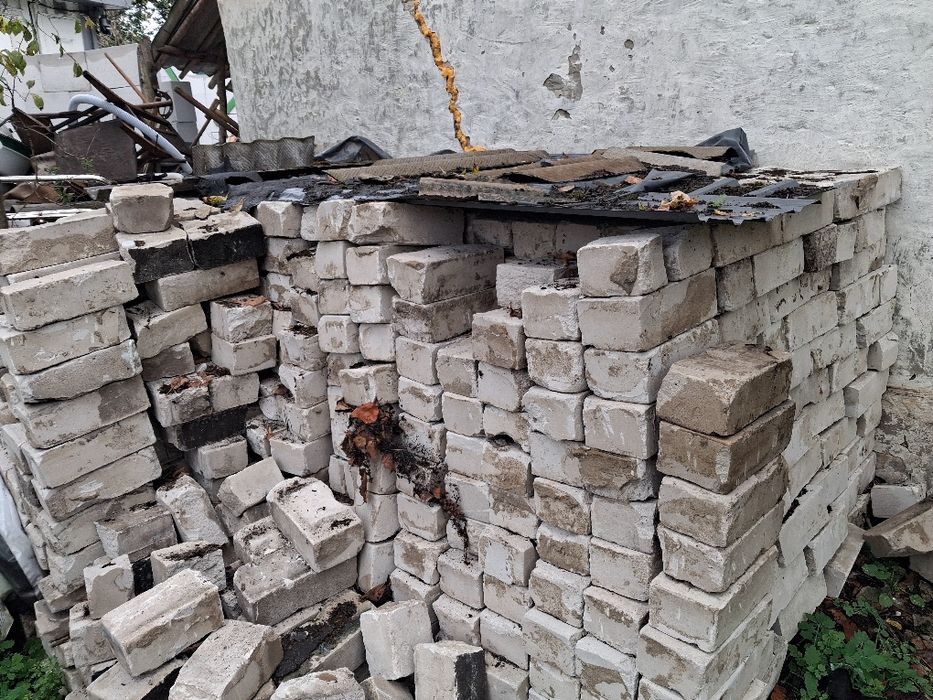 Кирпич білий сілікатний 5гр.