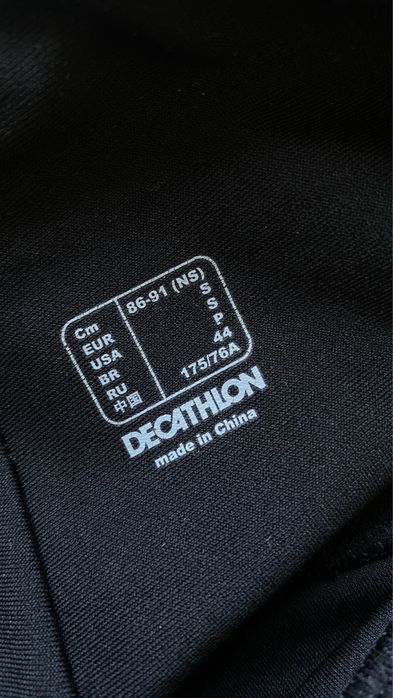 Czarne sportowe trekkingowe legginsy 3/4 Kalenji