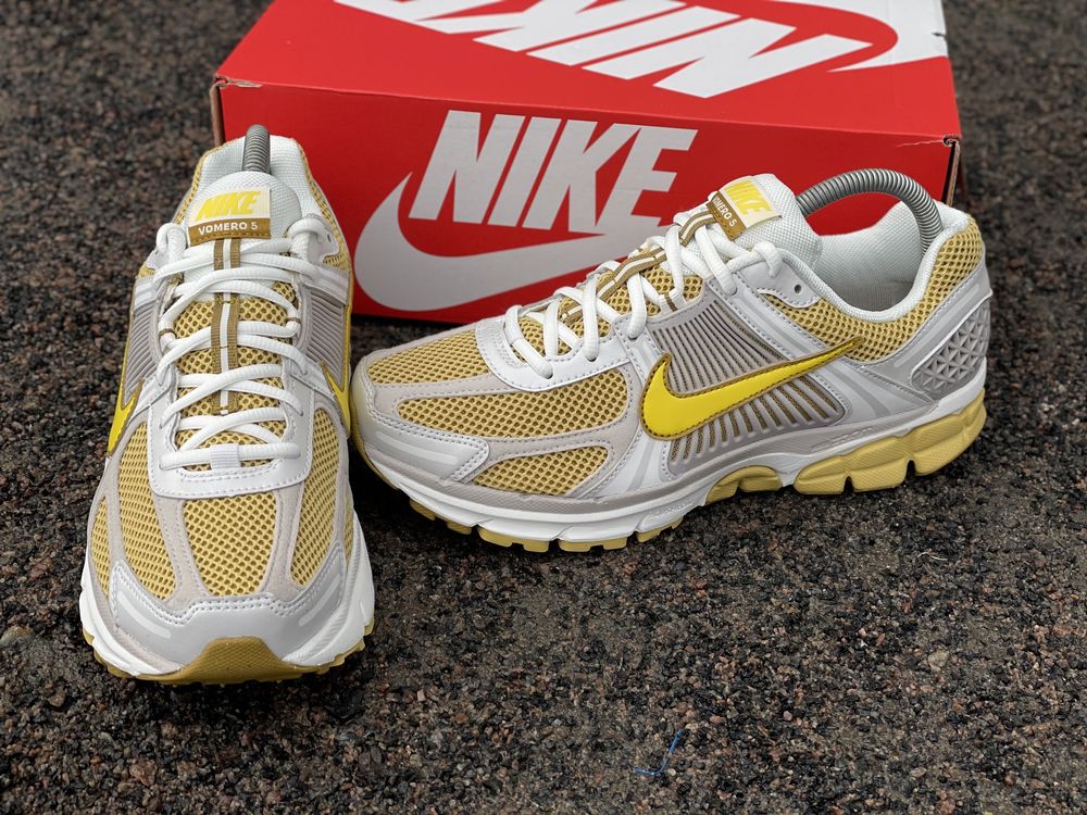 Оригінальні кросівки Nike Zoom Vomero 5 найк кроси оригинал  42,5