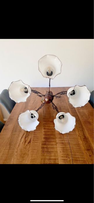 Stary antyczny żyrandol . Sprowadzony z Holandii . Starocie