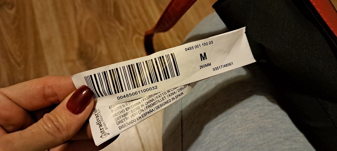 Czerwona torebka na Stradivarius