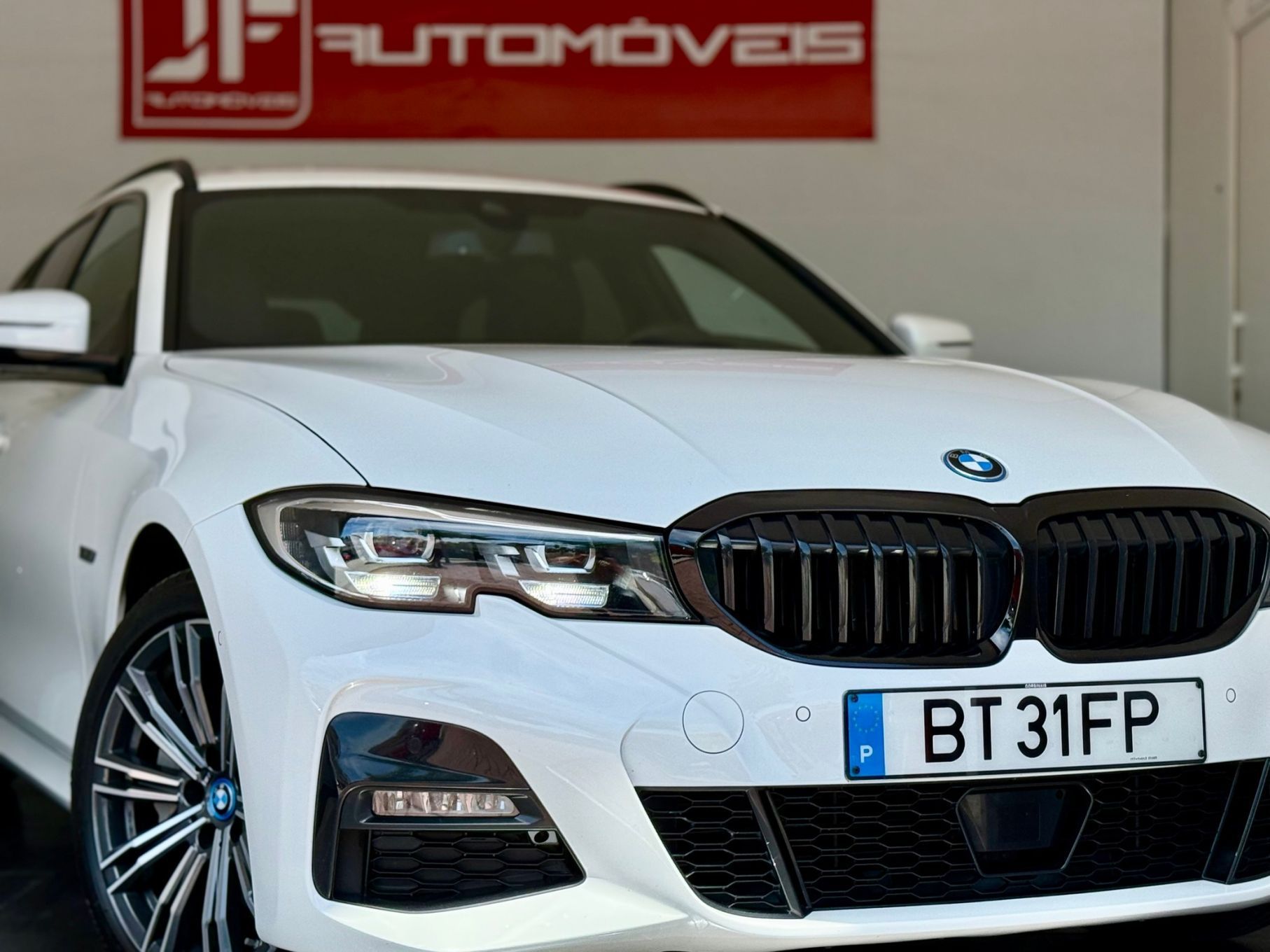BMW 330 e Touring Pack M Auto