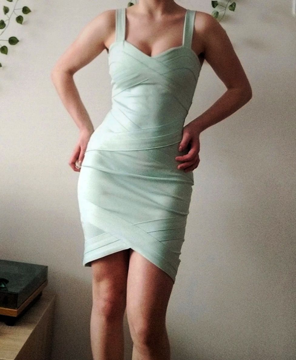 Miętowa sukienka mini XS/34 obcisła krótka dekold h&m divided