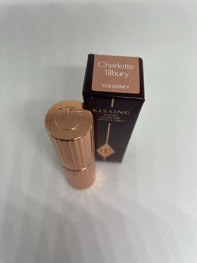 Charlotte Tilbury K.I.S.S.I.N.G Yes Honey