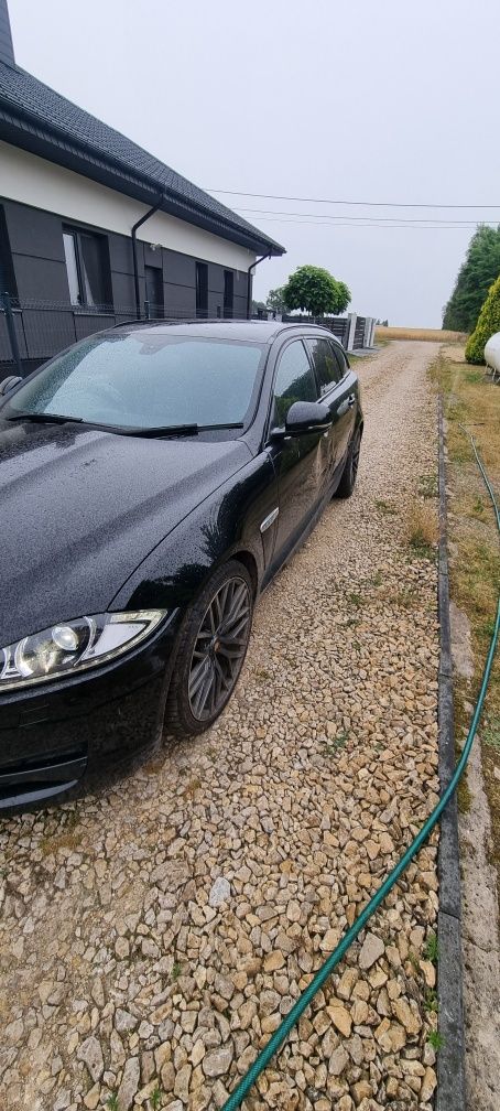 Jaguar xf S portfolio 3.0v6 275 ANGLIK