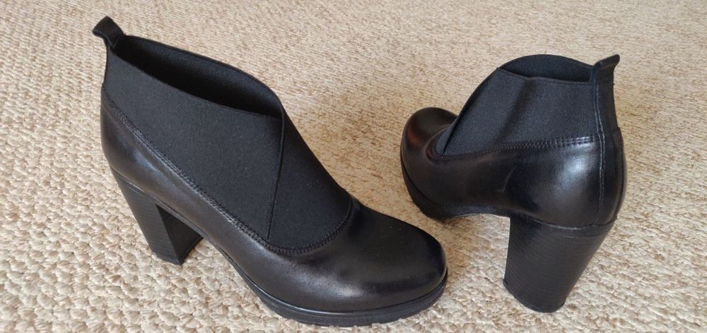 Ботінки жіночі, шкіряні, 37р., торг