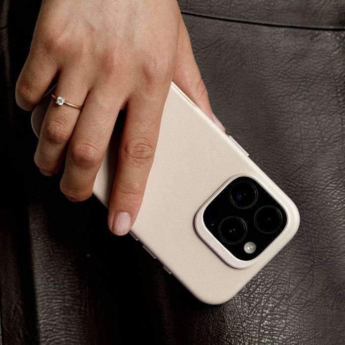 Чохол шкіряний Decoded для iPhone 16 pro MagSafe