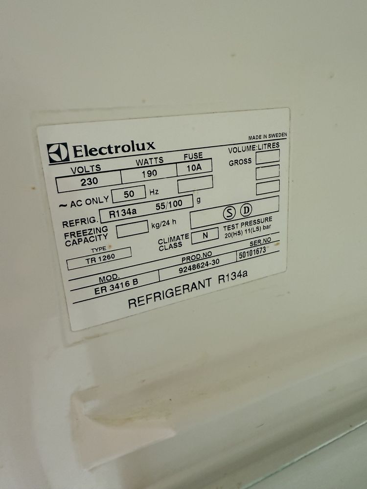 Lodowka z zamrażarką Elektrolux ER3416B- sprawna