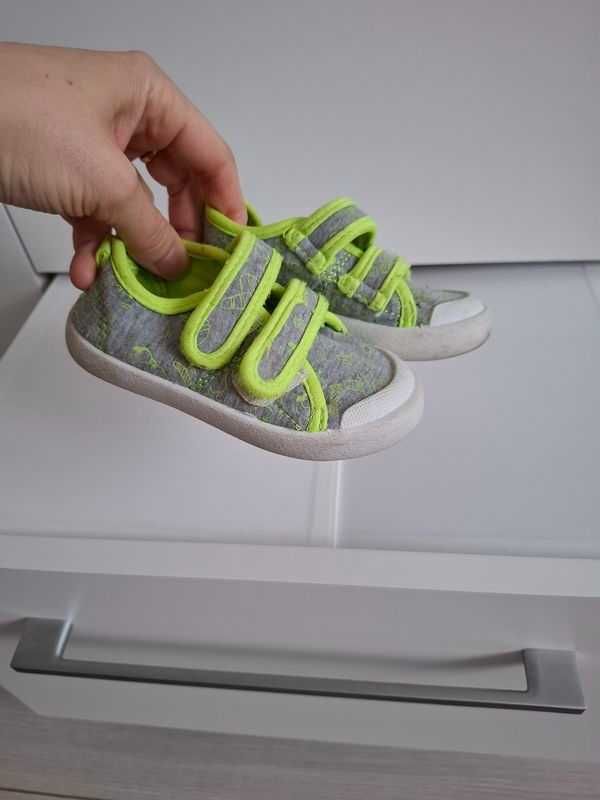 Trampki adidasy na rzepy szare z neonowym zielonym r. 23