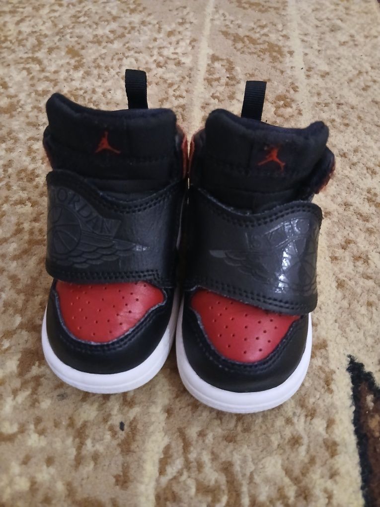 Оригінальні  кросівки для хлопчика Nike Air Jordan 21 розмір